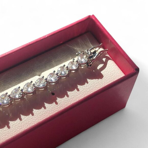 Stella Rose Heart Tennis Bracelet - Picture 4 of 4